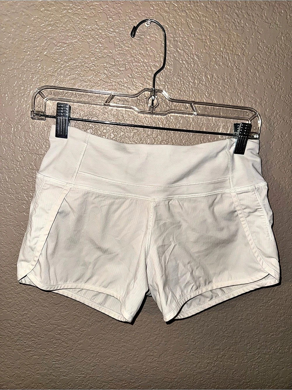Lululemon Speed Up Shorts White Size 2